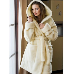 Luxury Woolen Hooded BATH ROBE Dressing SPA Gown 100% Merino Wool
