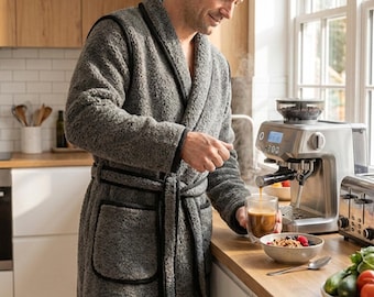 Albornoz largo para hombre confeccionado en 100% lana merino WOOLMARK