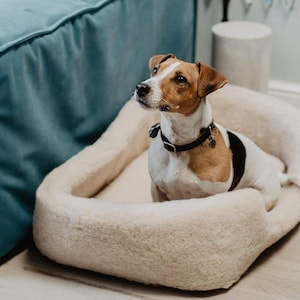 NEW Elegant NATURAL WOOL dog pet bed with a pillow