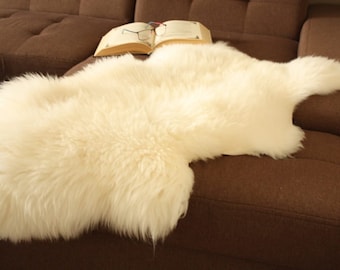 Genuine Sheepskin rug Natural LARGE 130cm Long Natural White fur P&P FREE in EU