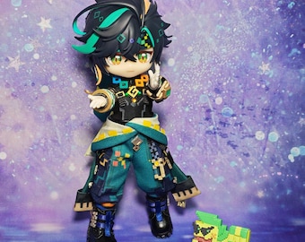 Lalka Kinich ob11 wykonana w 100% ręcznie z oryginalnymi strojami. Spersonalizuj dowolną lalkę Genshin Impact ob11.