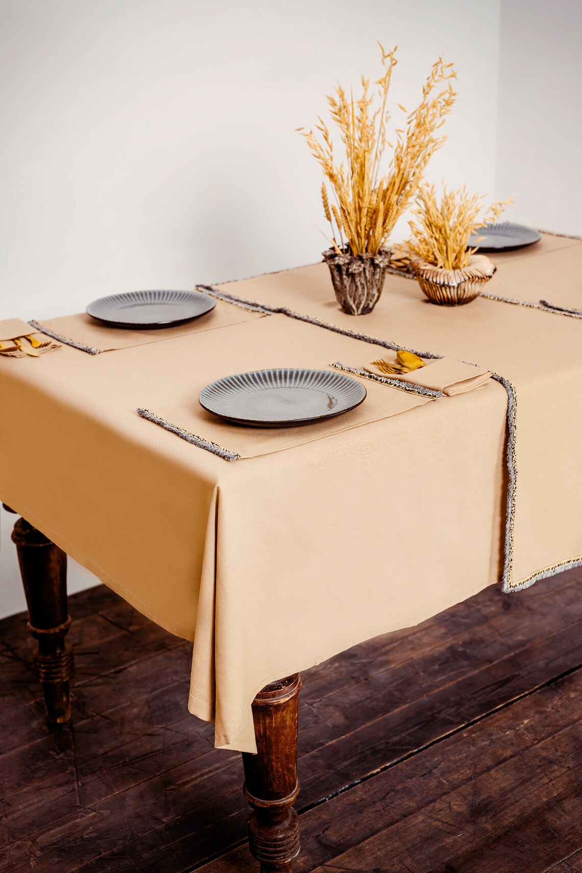 Linen Placemat . Simple and elegant table decor from our Rye Etsy