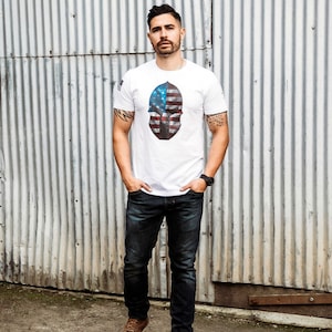 Distressed American Gladiator Helmet - Mens Tee