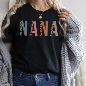 Nana Shirt, Nana Gifts, New Nana Pregnancy Announcement Reveal Shirt, Gift for Nana, Nana Leopard Print T Shirt for Grandma