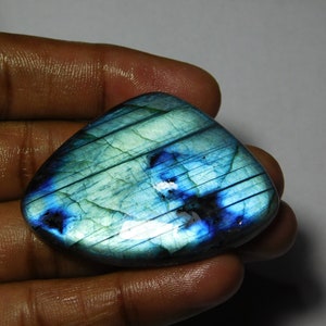 Spectrolite Labradorite Cabochon: Loose Gemstone (109Cts. 49X36MM)