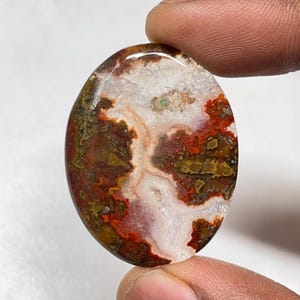 Red & Green Seam Agate Cabochon: Handmade Gemstone (37x29mm, 46Cts