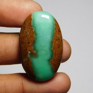 Chrysoprase Cabochon: Natural Green Gemstone Pendant (42 Cts, 34x21mm)