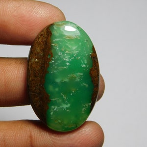 Chrysoprase Cabochon: Natural Green Gemstone Pendant (46Cts, 36x23MM)