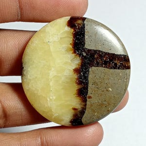 Natural Septarian Gemstone Cabochon: Loose Stone for Jewelry Making (80Cts 39X39MM)