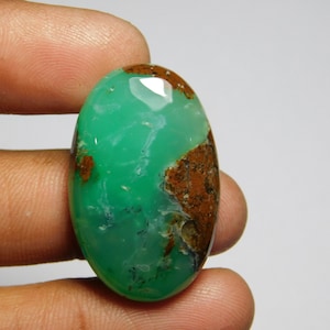 Chrysoprase Cabochon: Natural Green Gemstone Pendant (41Cts, 32x20MM)