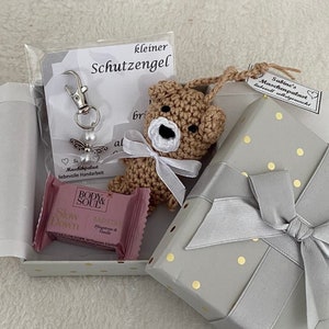 Geschenkbox Geschenkset - handgemachter Teddybär, Schutzengel und Badetab