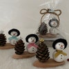 36 Stück Holz Weihnachten Deko Weihnachten Holz Anhänger Weihnachstbaum Schmuck Natürlicher Christbaum-Behang Für Weihnachtskalender Verzierung (Rot Und Weiß