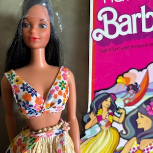 Vintage Hawaiin Barbie Doll 1982 7470 in opened box