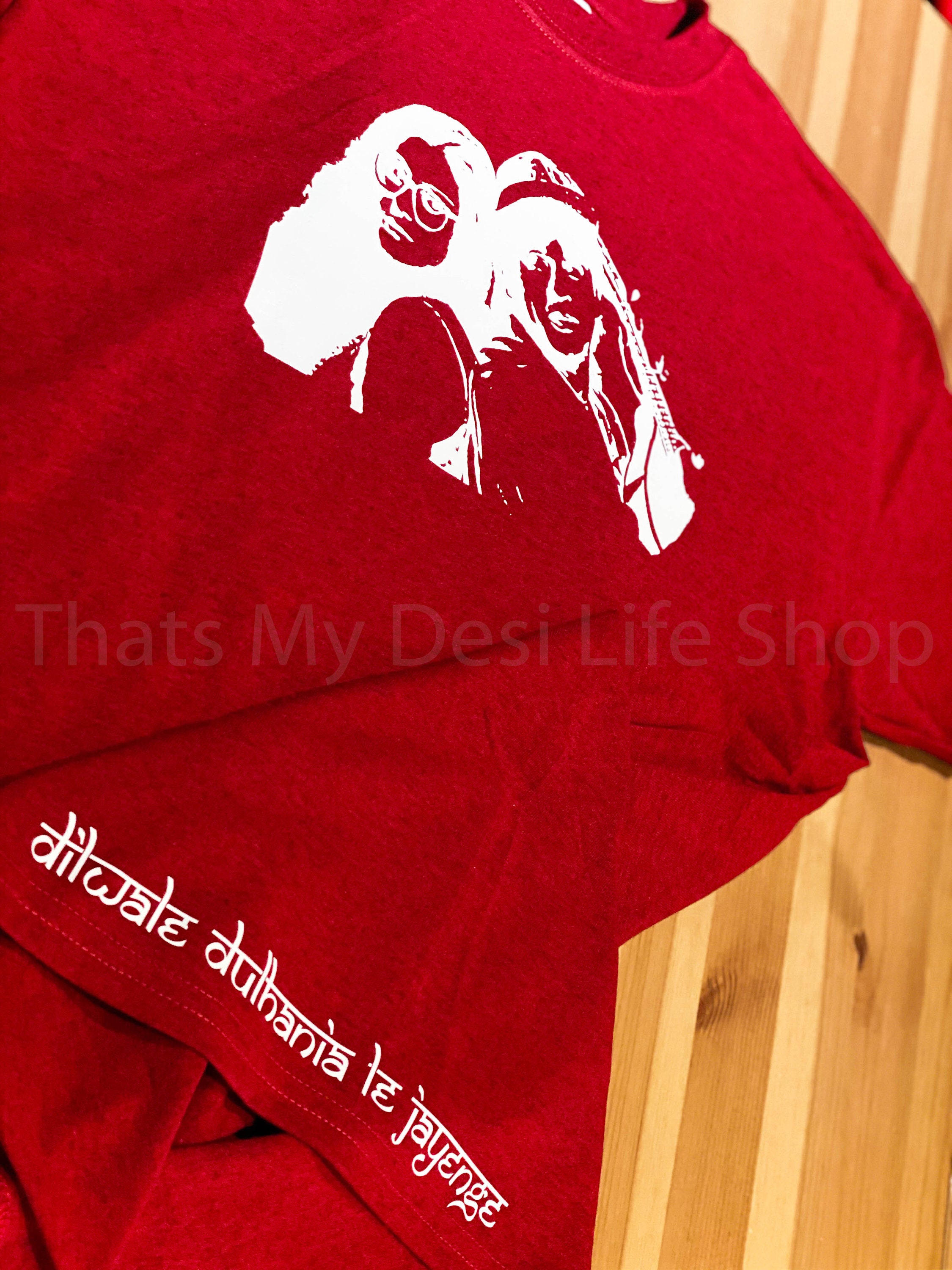 red t shirt shahrukh khan ddlj