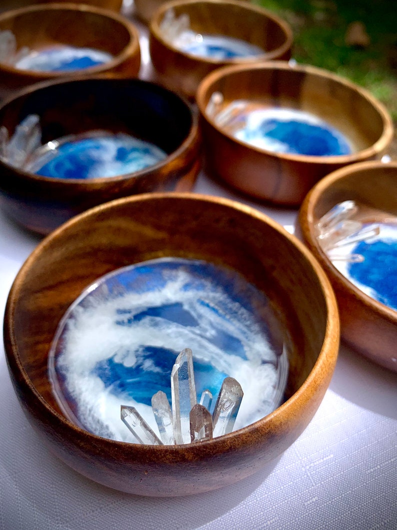 Wooden Trinket Dish with Ocean Resin and Real Quartz Crystal embelishment Jewelry Dish Decoritive Dish,Jewelry Display