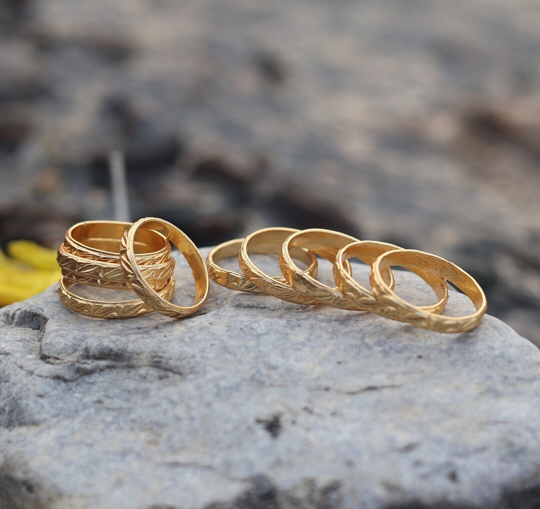 Gold Stacking Ring Set, Set of 6 Yellow Gold Stackable Rings, 18K Gold ...