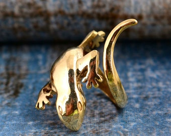 Golden Salamander Lizard Ring, Brass Gecko Ring, Salamander Ring, Reptile Ring, Lizard Wrap Ring, Lizard Jewelry, Wrap Ring