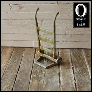 1:48 Scale 1920&#39;s Hand Truck (unpainted resin)