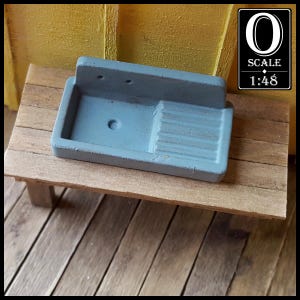 1:48 Scale 1900's Kitchen Sink with right-hand Drainboard (unpainted resin)