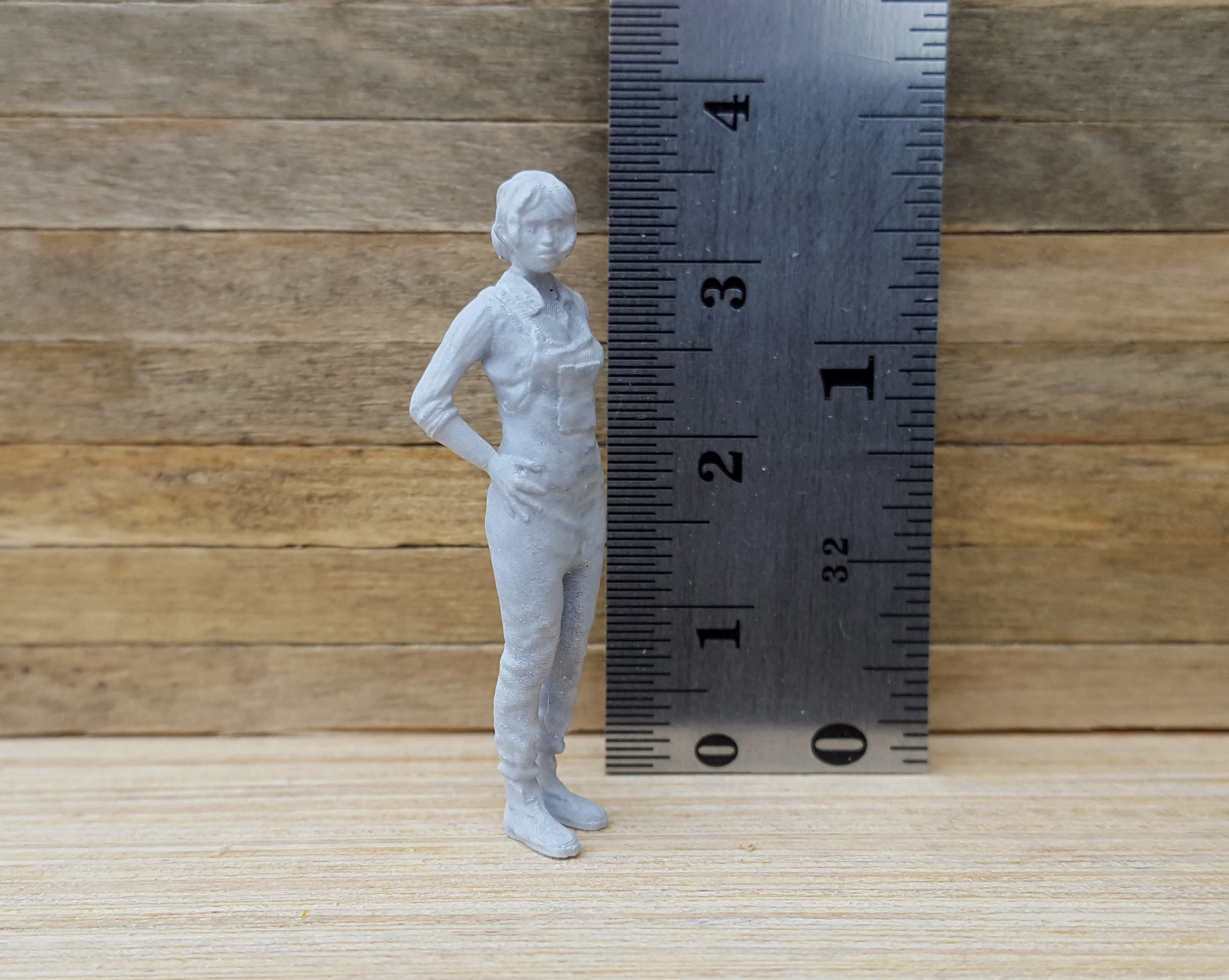 1:48 Scale Figure ellie unpainted Resin | Etsy