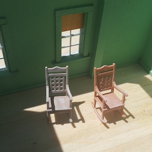 1:48 Scale Rocking Chair x2 (unpainted resin)