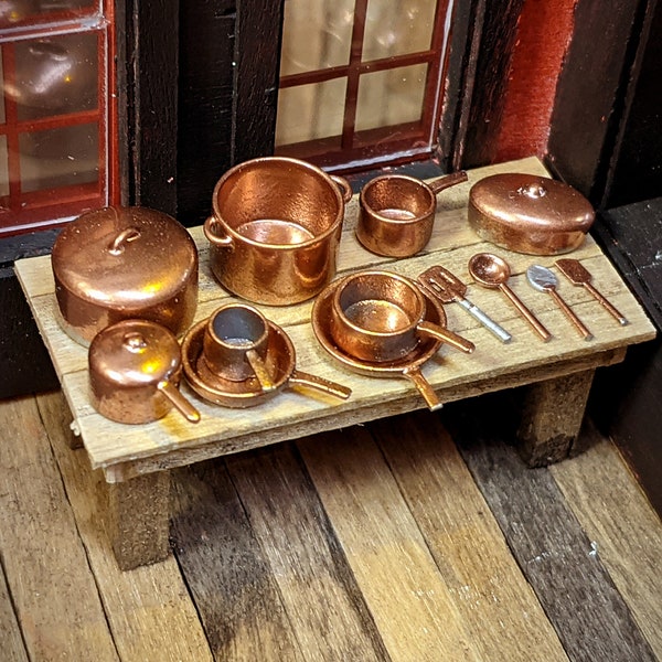 1:48 Scale Cookware Set - Pots & Pans (unpainted resin)