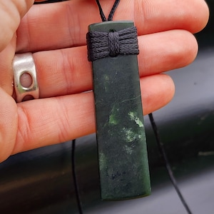 NZ Greenstone Pounamu Toki Pendant Necklace (N288)