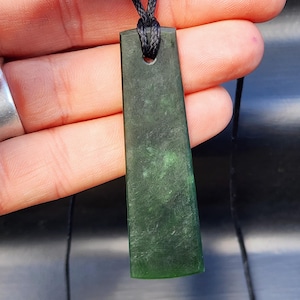 NZ Greenstone Pounamu Toki Pendant Necklace (N316)