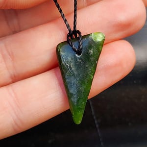 New Zealand Greenstone Pounamu Pendant Necklace (AJJC2324)