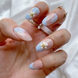 Flower Press on Nails, Short Almond Nails, Glitter Nails, Fake Nails, Acrylic Nails