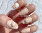 柴犬のプレスオンネイル、3Dネイルアート、かわいいジェルネイル