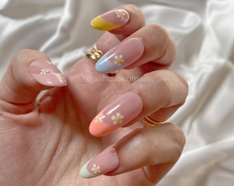 Pastel Press on Nails, Flower Nails, French Tip Nails, Kawaii Nails, Summer Nails, Spring Nails, Short Nails