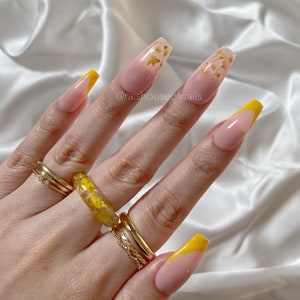 Dried Flowers Press on Nails, Summer Nails, Coffin Nails, Fake Nails, Gel Nails, Cute Nails, Short Nails