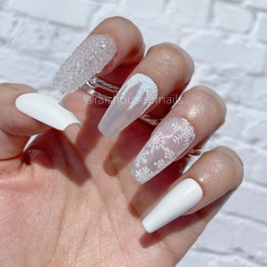 Christmas Press on Nails, Winter Nails, Snowflake Nails, Glue on Nails, Glitter Nails, Luxury Nails