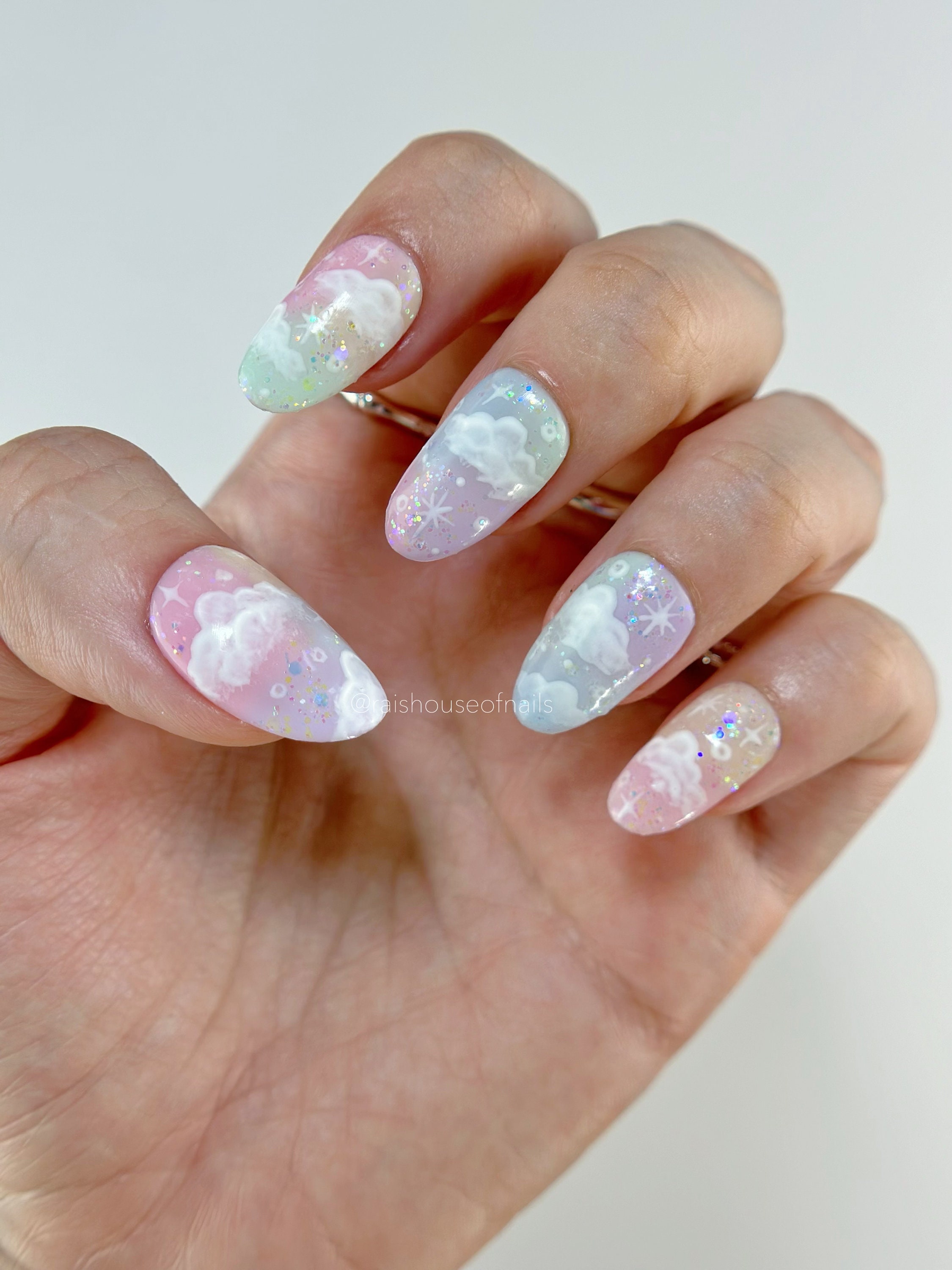 Pastel Glitter Short Nail Ideas