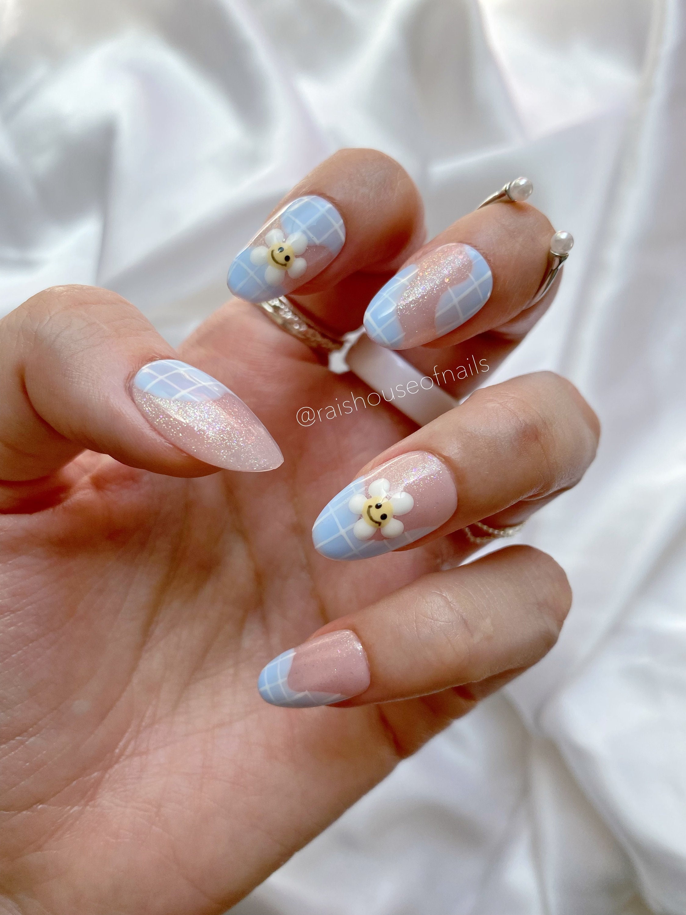 38 Best Short almond nail designs and Fall nail colors 2021 to try! - Page  22 of 36 - | Oval acrylic nails, Nails, Almond nails designs