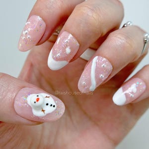 Uñas de invierno, uñas navideñas, uñas festivas, uñas de muñeco de nieve, uñas de copo de nieve, uñas 3D