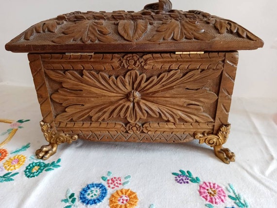 Antique jewelry box in carved wood from the 19th … - image 5