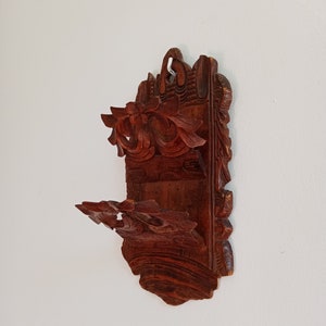 Card or wall mail holder in black forest wood, early 20th century
