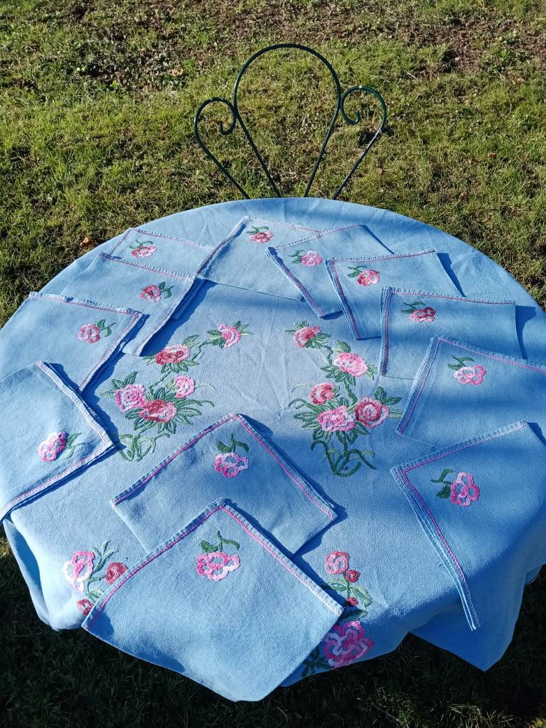 Nappe Ancienne Brodée à La Main 12 Couverts /Mariage Champêtre