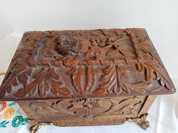 Antique jewelry box in carved wood from the 19th … - image 8