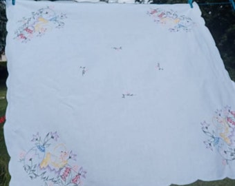 Embroidered tea tablecloth little duck