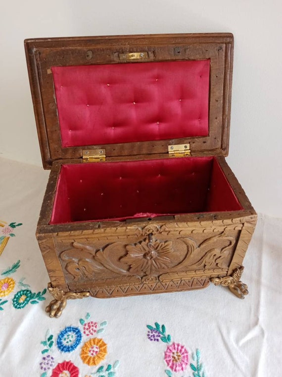 Antique jewelry box in carved wood from the 19th … - image 1