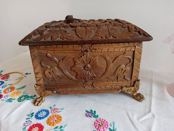 Antique jewelry box in carved wood from the 19th … - image 3