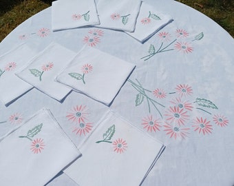 Vintage Français, nappe rectangulaire et serviettes brodées à la main de fleurs