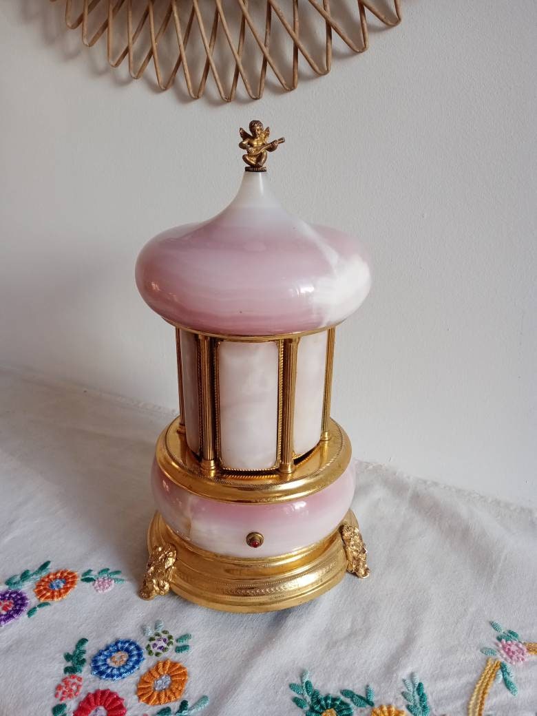 vintage lipstick holder carousel