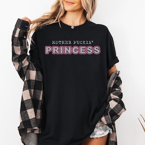 Eu sou a princesa do caralho da mãe camiseta de <br> Entrega Rápida? Princesa Mamã T do punk | Presente engraçado do dia das mães | Mãe de Badass Camiseta de <br> Entrega Rápida? Mãe punk formal | Avril Tee