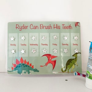 Personalisierte Dinosaurier-Zahnputz-Belohnungskarte für Jungen - A4-Größe, langlebig, wiederverwendbar, Befestigungssterne - ideal für Kinder und Kleinkinder