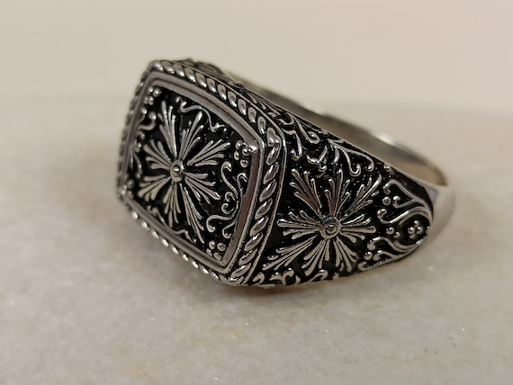 Byzantine style engraved ring in sterling silver 925