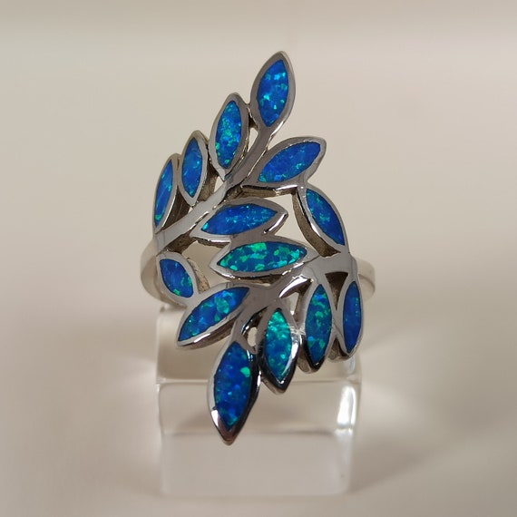 Ring with opaline olive leaves in platinum plated sterling silver 925